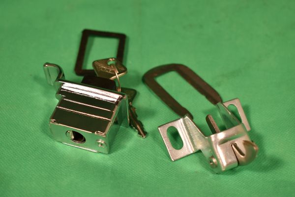 Motorhaubendruckknopf komplett mit Mechanik Fiat 500