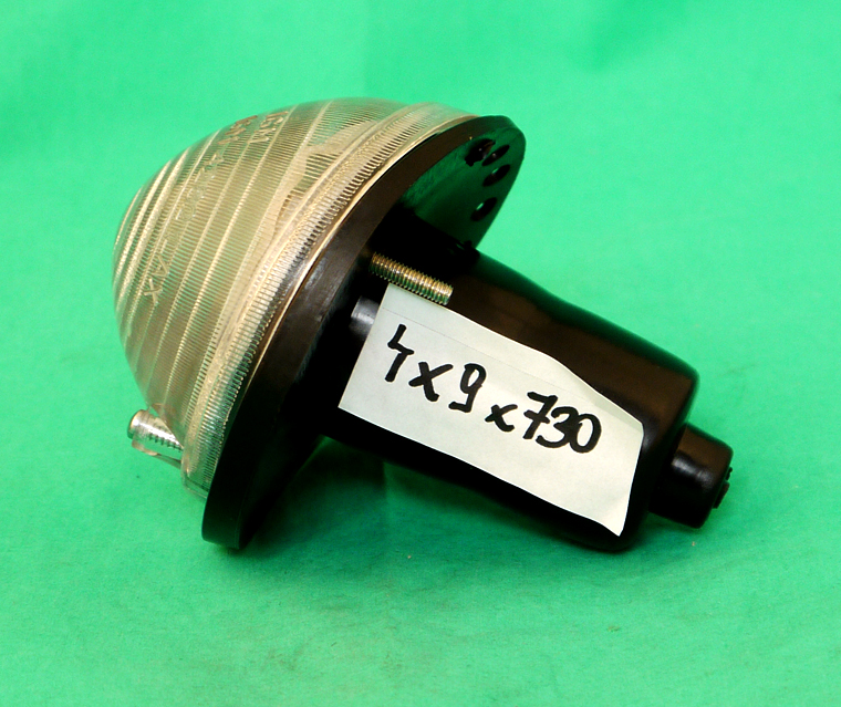Blinkleuchte vorne mit Metallsockel weiß
