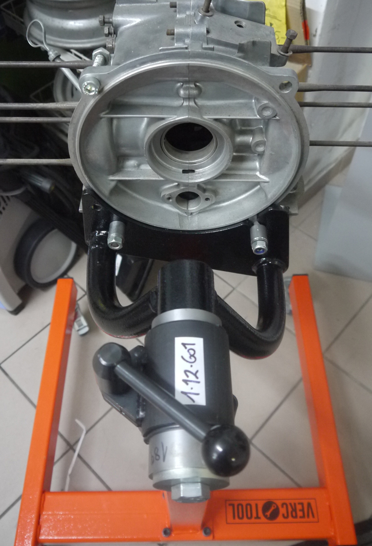 Motorständer Puch Boxermotor
