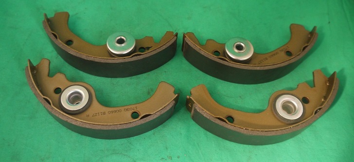 Satz Bremsbacken 4 Stück Fiat126