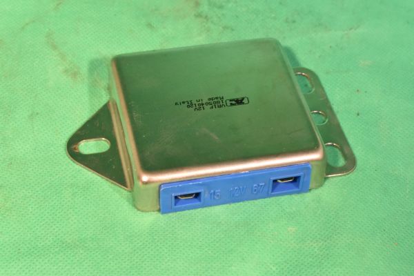 Lichtmaschinenregler elektronisch