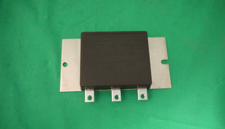 Regler für Lichtmaschine elektronisch