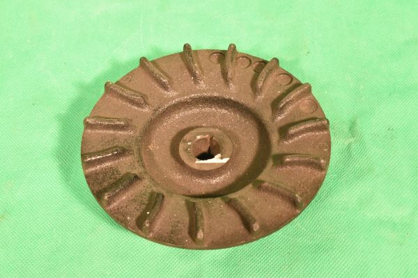 Riemenscheibe Wasser pumpe Lichtmaschine Fiat 850